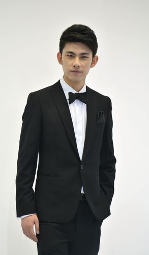 周三英 视觉与舞美负责人